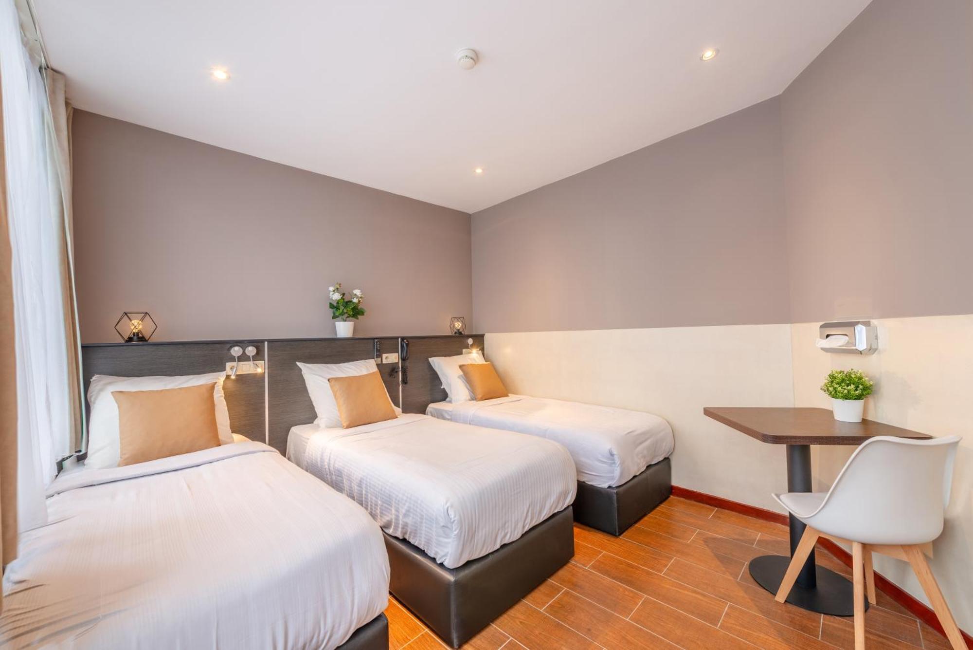 Barry Hotel 2*
