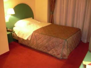 Barry Hotel 2*