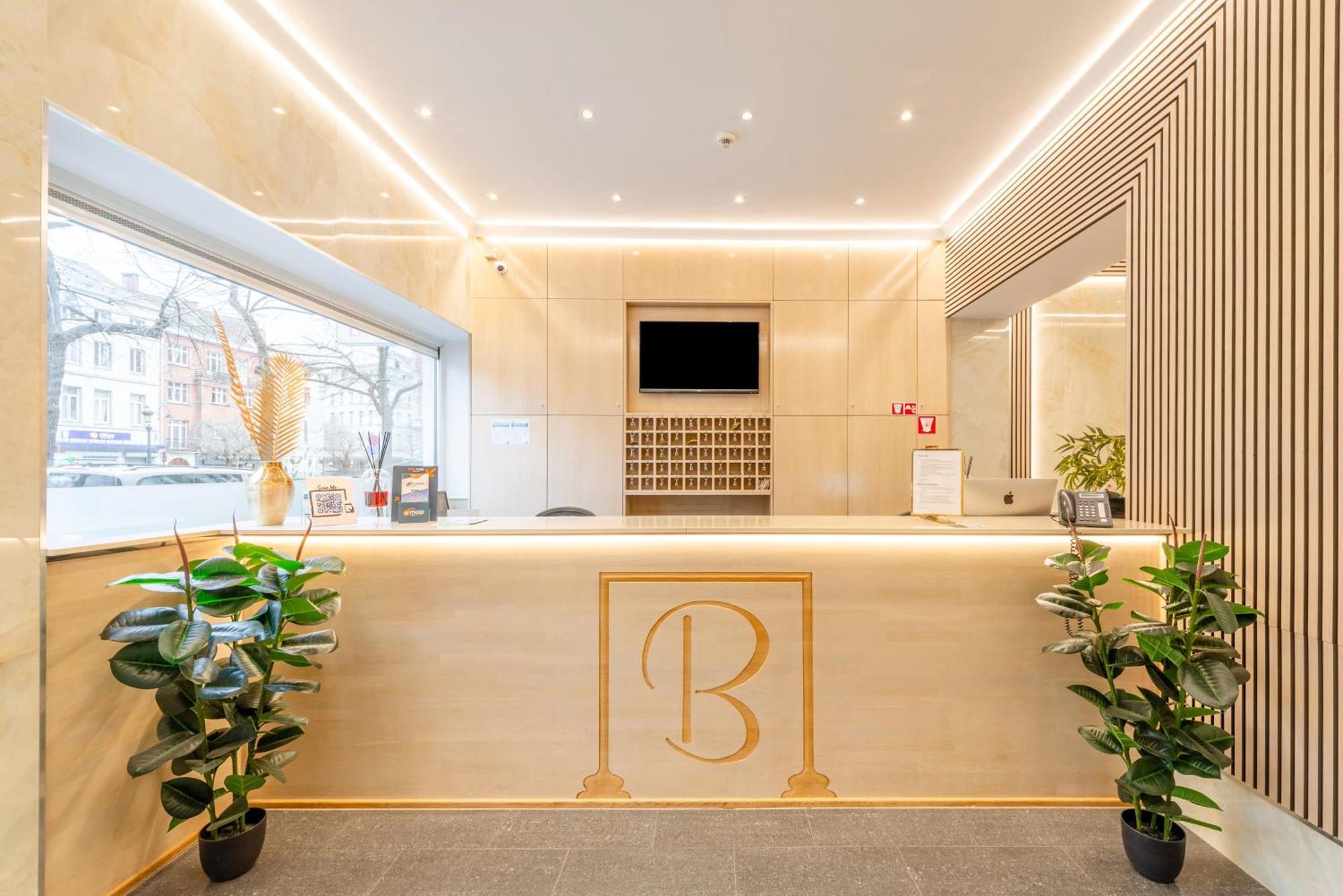 Hotel Barry 2*